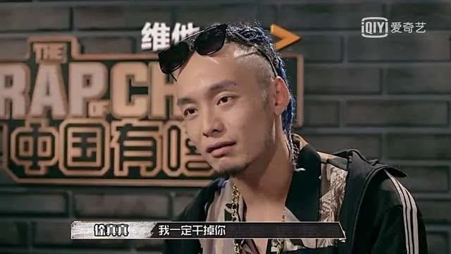 DƬ